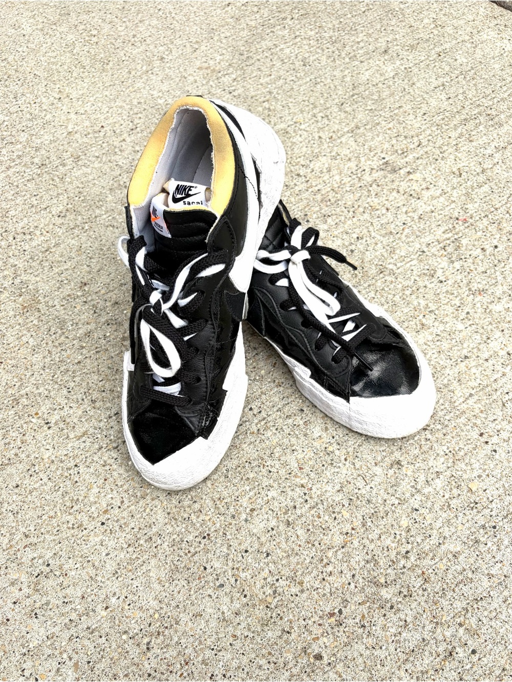Nike x sacai Men’s Black/White Colorblock Low Top Lace-Up Sneakers
